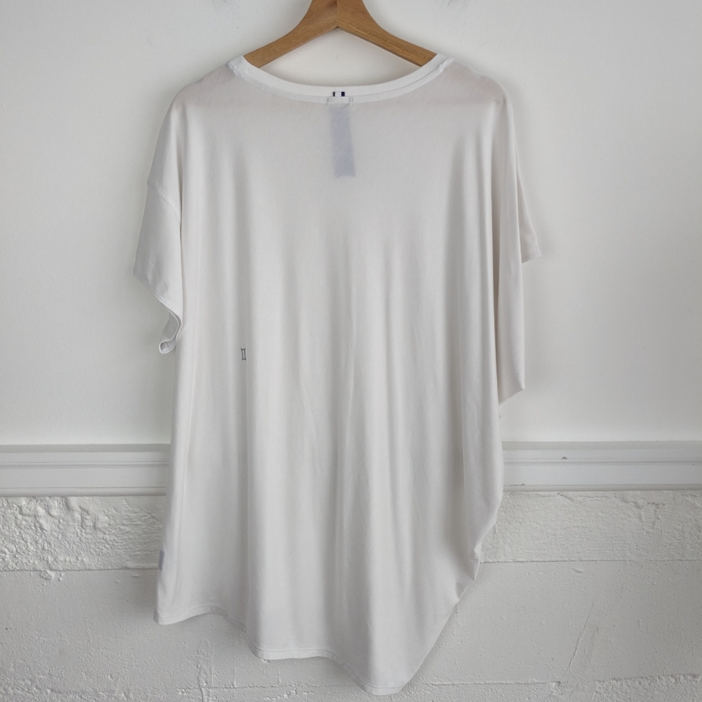 Kit + Ace • Wave Tee - Picture 4 of 7